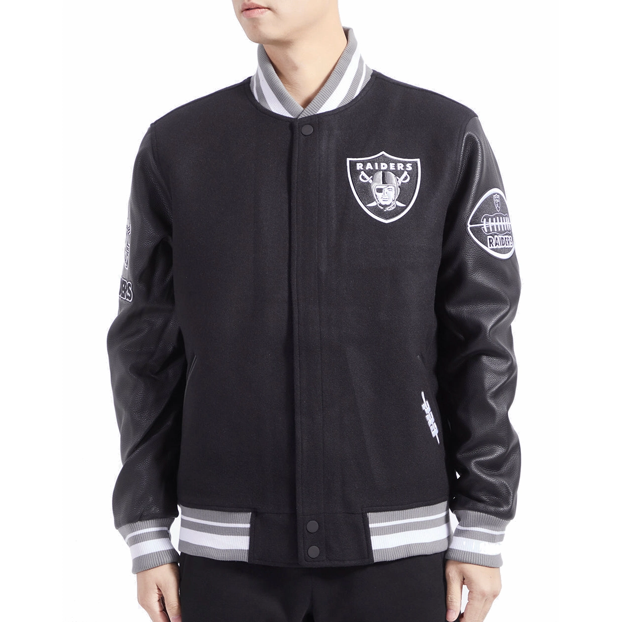 Las Vegas Raiders Old English Wool & Leather Varsity Jacket - Black