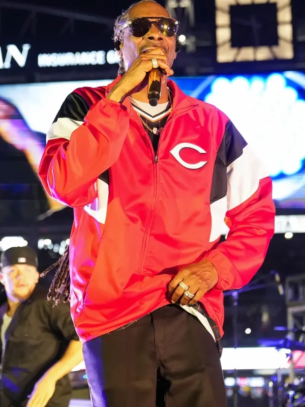 snoop dogg cincinnati reds post-game concert red jacket